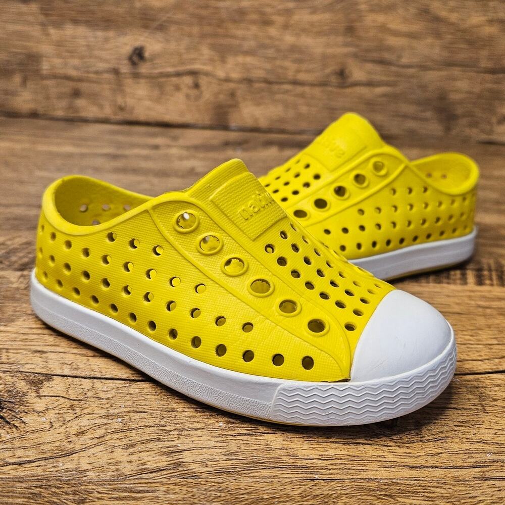 Native Jefferson slip on rubber sneaker shoes size Childs 5
